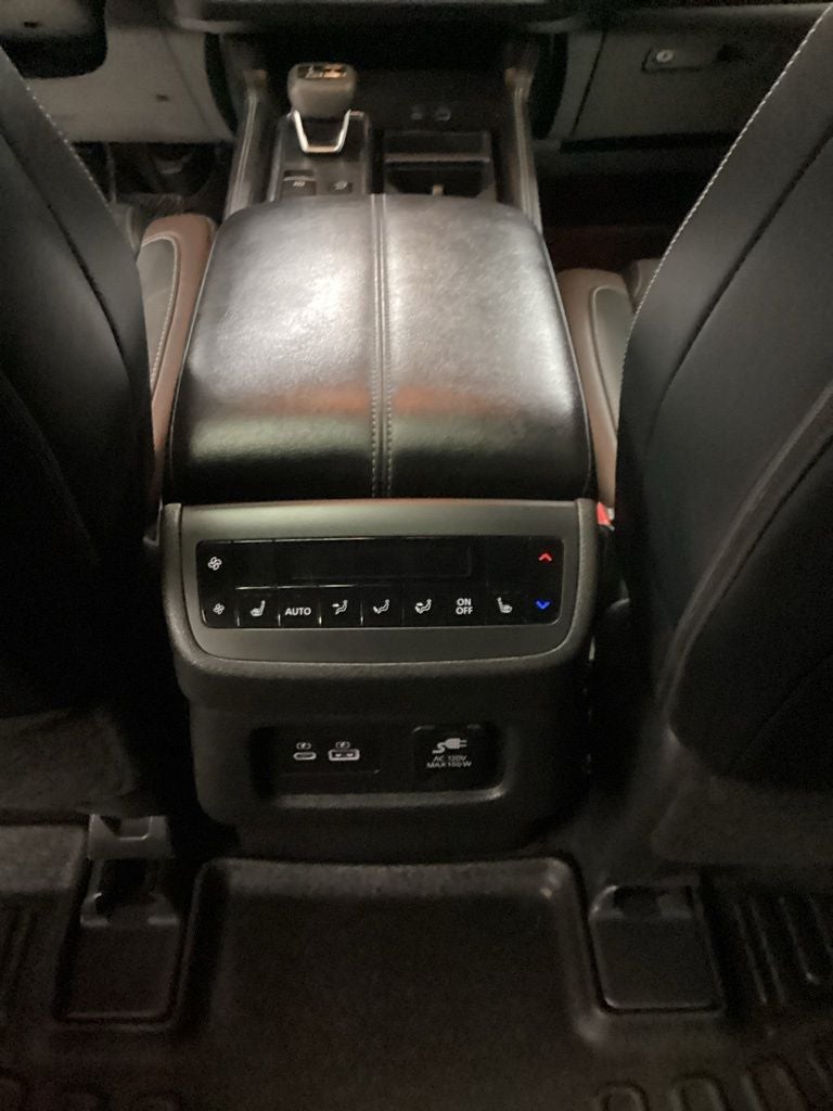 2023 Nissan Pathfinder Platinum 4WD