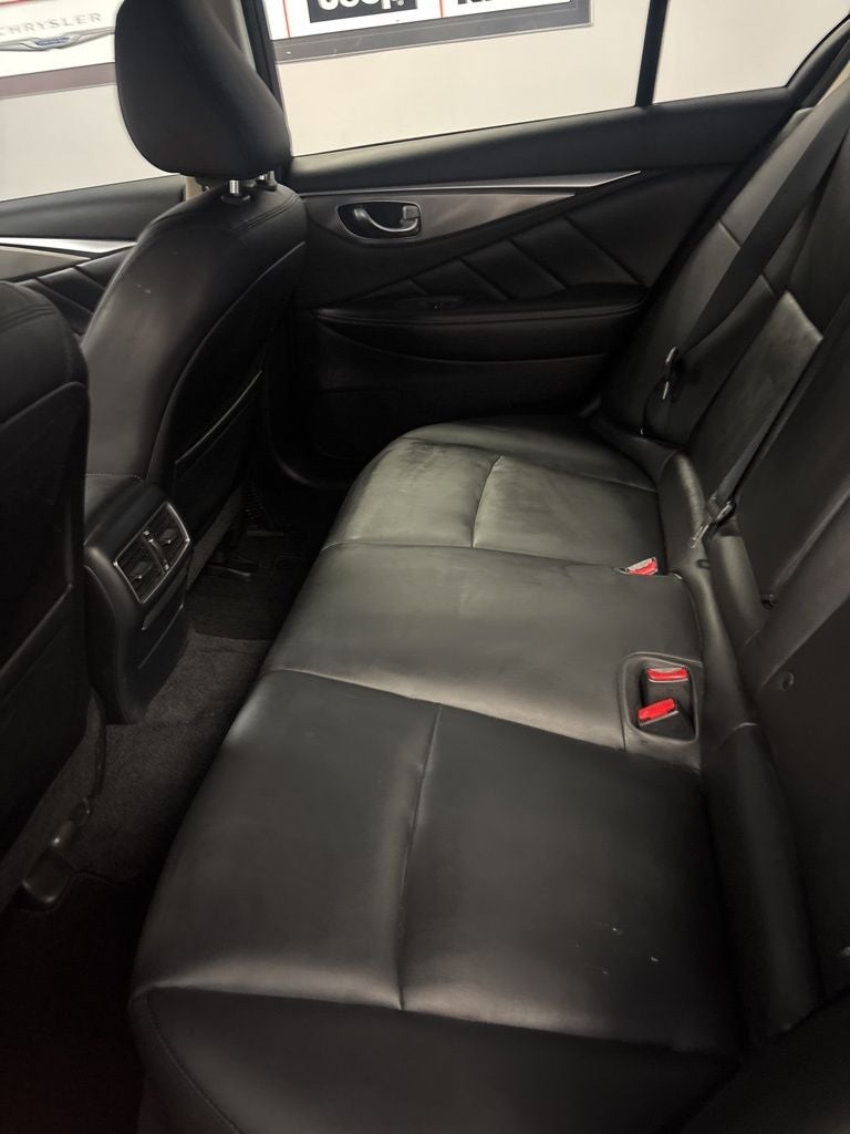 2017 INFINITI Q50 2.0t Base