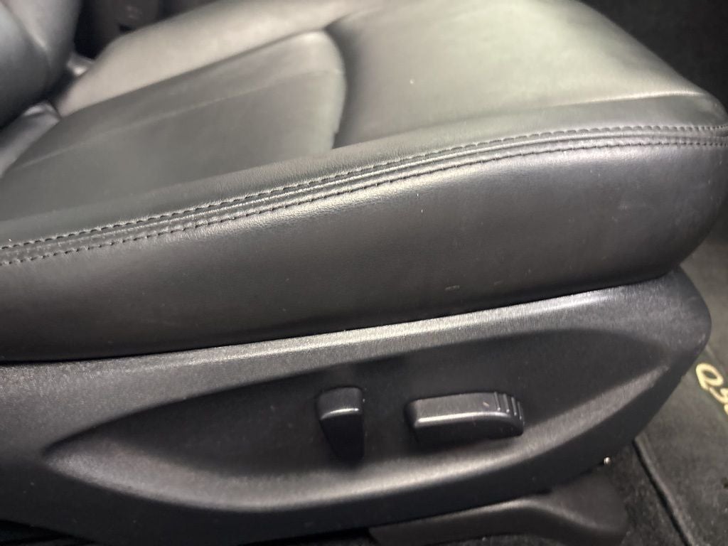 2017 INFINITI Q50 2.0t Base