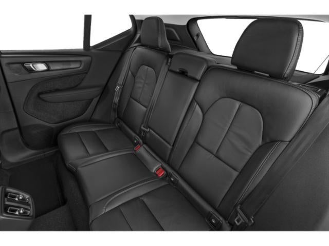 2023 Volvo XC40 B4 Ultimate Dark Theme