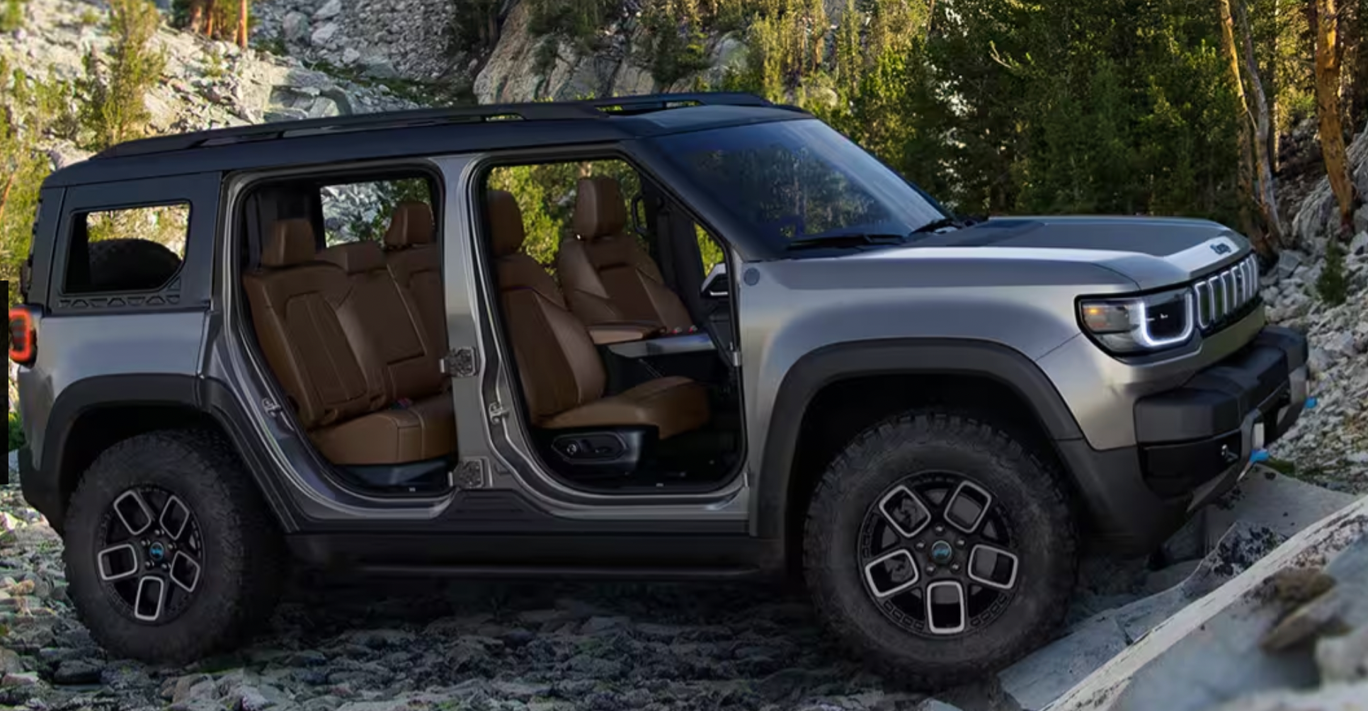 jeep-recon-ev-no-doors-new-york-logo